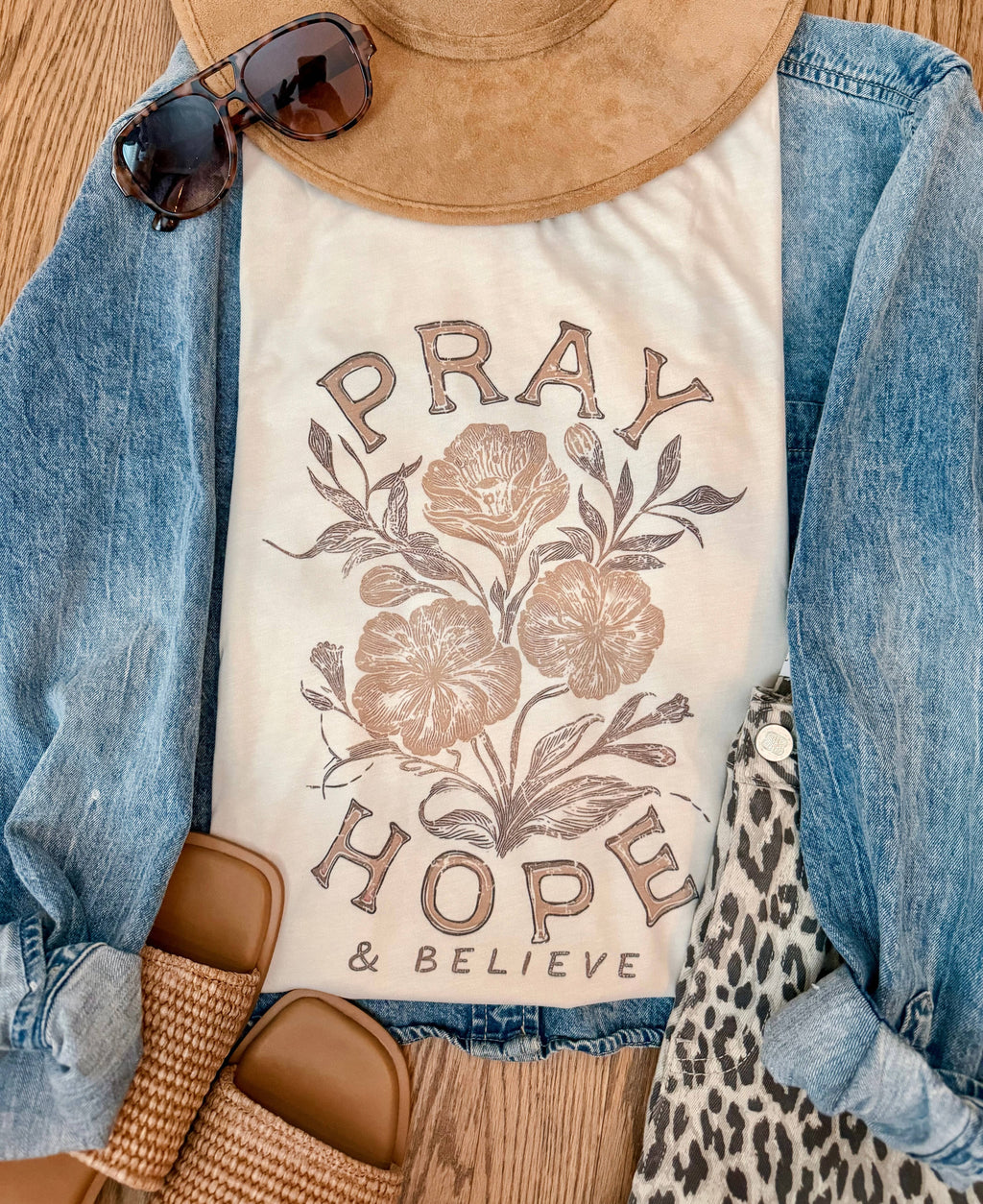 Christian Pray & Hope Graphic Tee