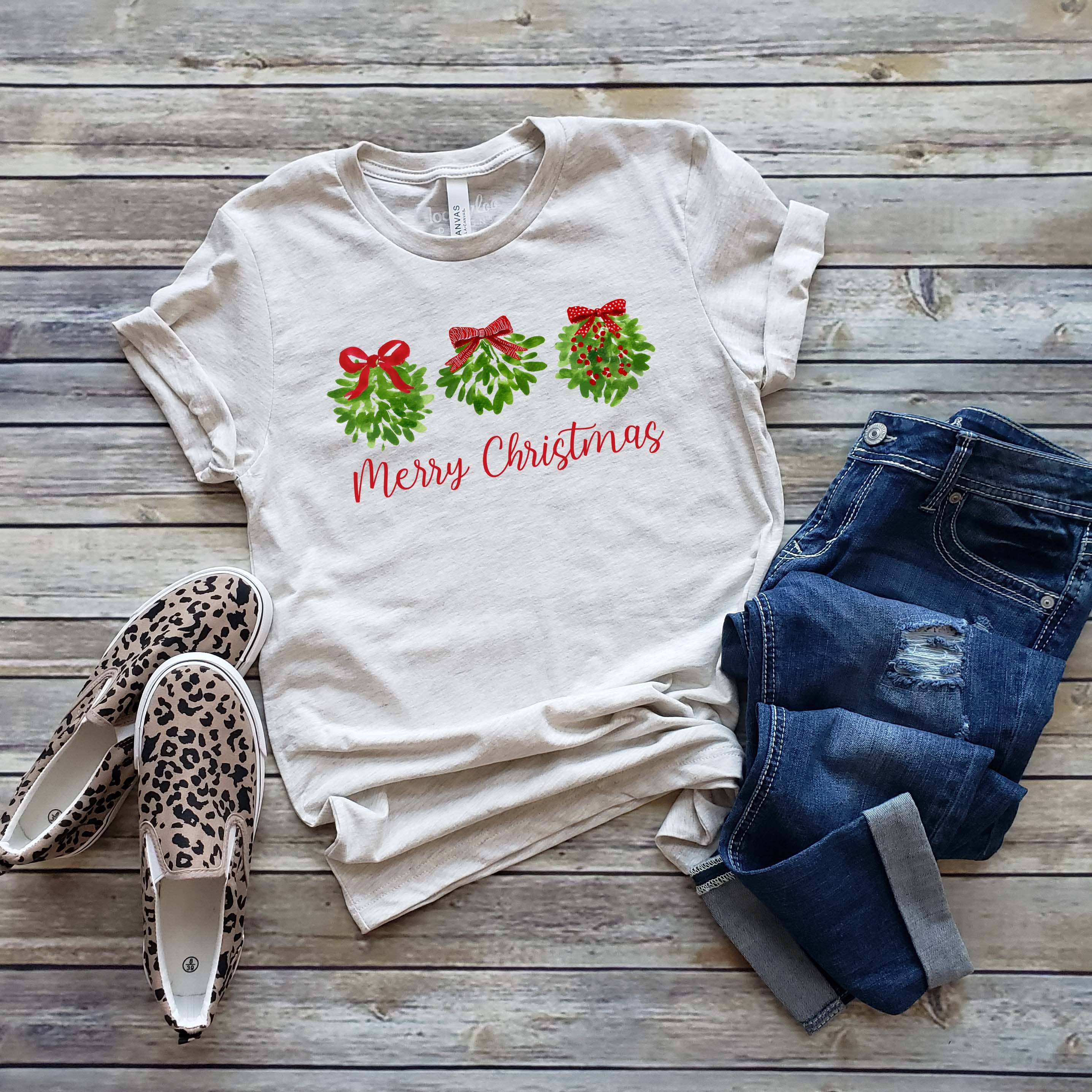 Merry Christmas Mistletoe Tee | Christmas | Sizes XS-2XL