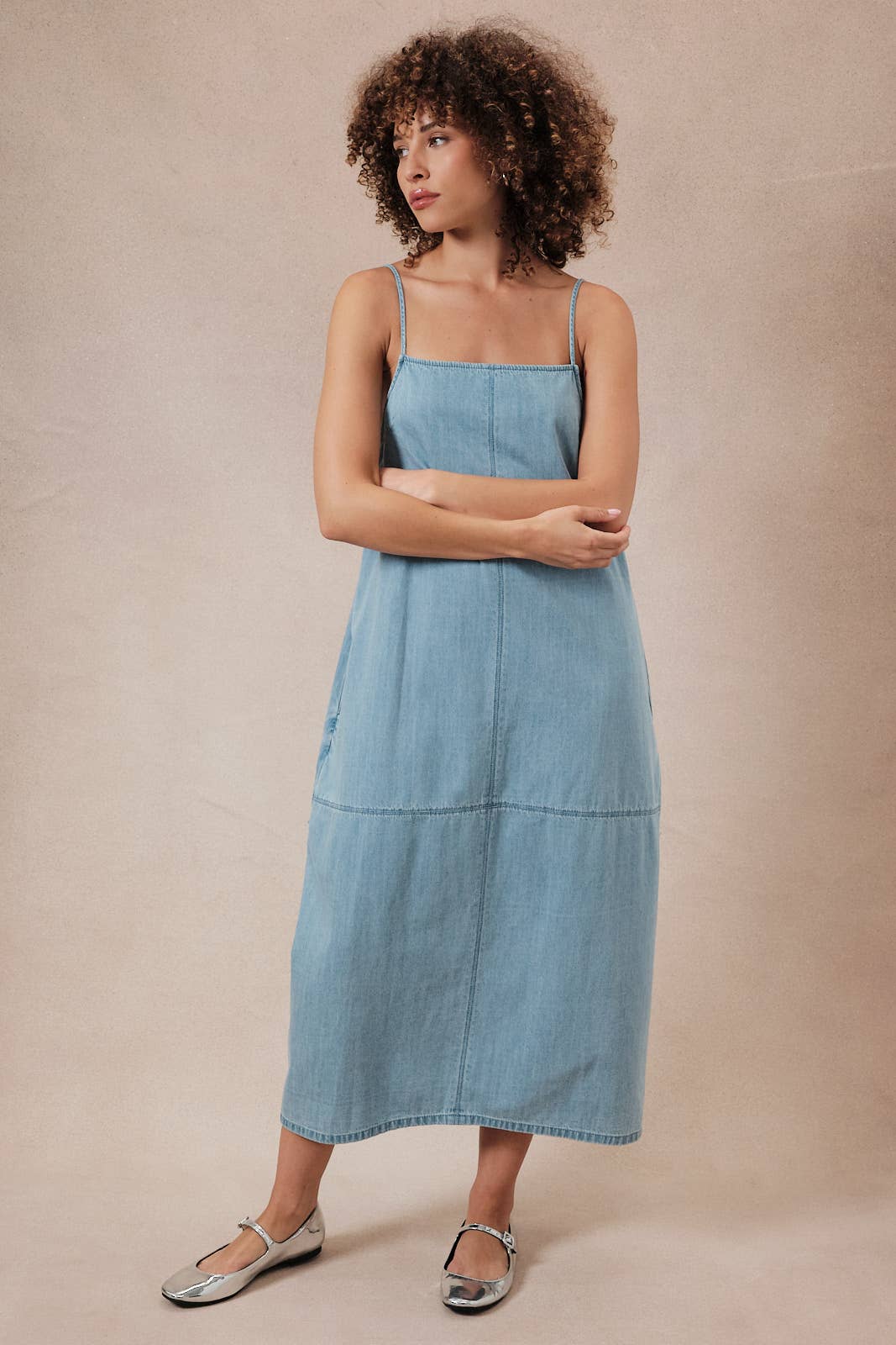 Sleeveless Barrel Midi Dress