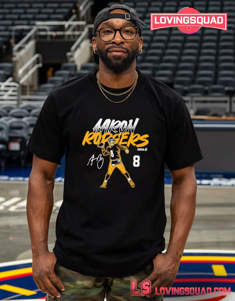 Aaron Rodgers Name & Number Pose Signature T-Shirt