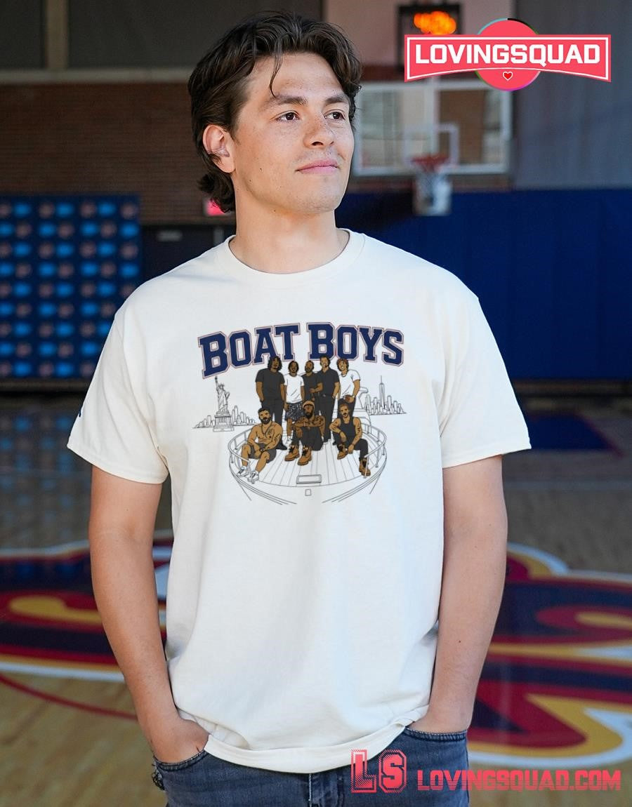 Boat Boys skyline Statue of Liberty T-Shirt
