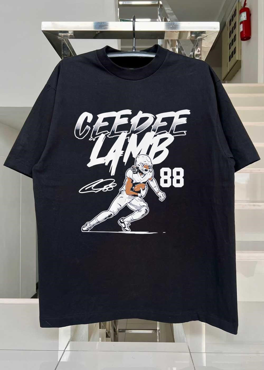 CeeDee Lamb Autograph Running with Football CeeDee Lamb 88 Dallas Cowboys Shirt