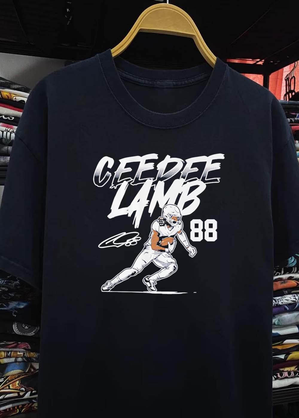 CeeDee Lamb Autograph Running with Football CeeDee Lamb 88 Dallas Cowboys Shirt