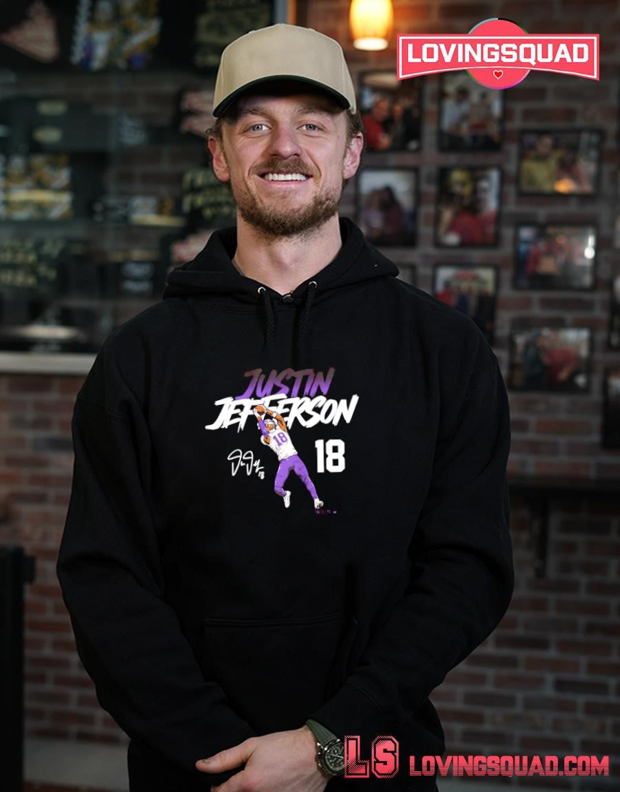 Justin Jefferson Name & Number Pose Signature T-Shirt