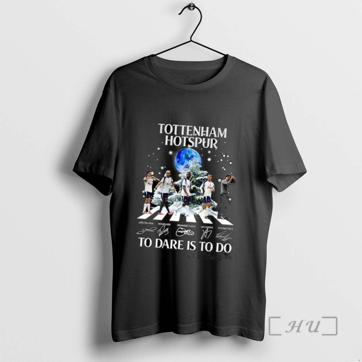 Limited Edition Tottenham Hotspur To Dare Is To Do Player Cross The Road Signature Christmas T-Shirts, Hoodie, Sweatshirt