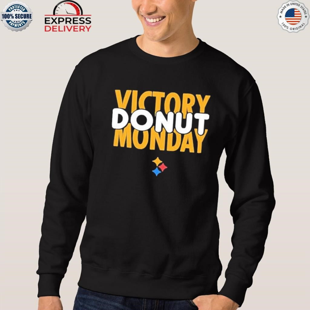 Max Starks With Victory Donut Monday Steelers Shirt
