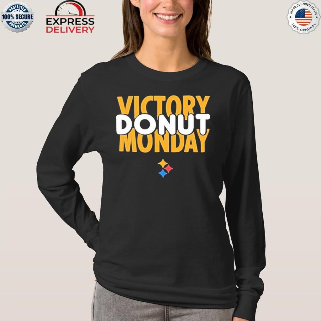 Max Starks With Victory Donut Monday Steelers Shirt