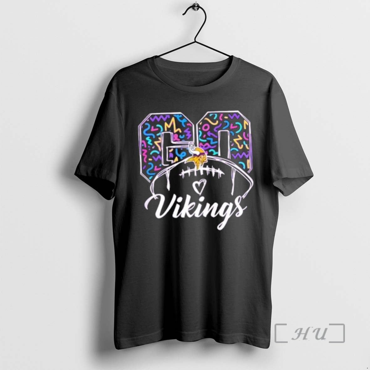 Officials Never Underestimate A Woman Who Listens To Nkotb And Loves The Minnesota Vikings T-Shirts, Hoodie, Sweatshirt