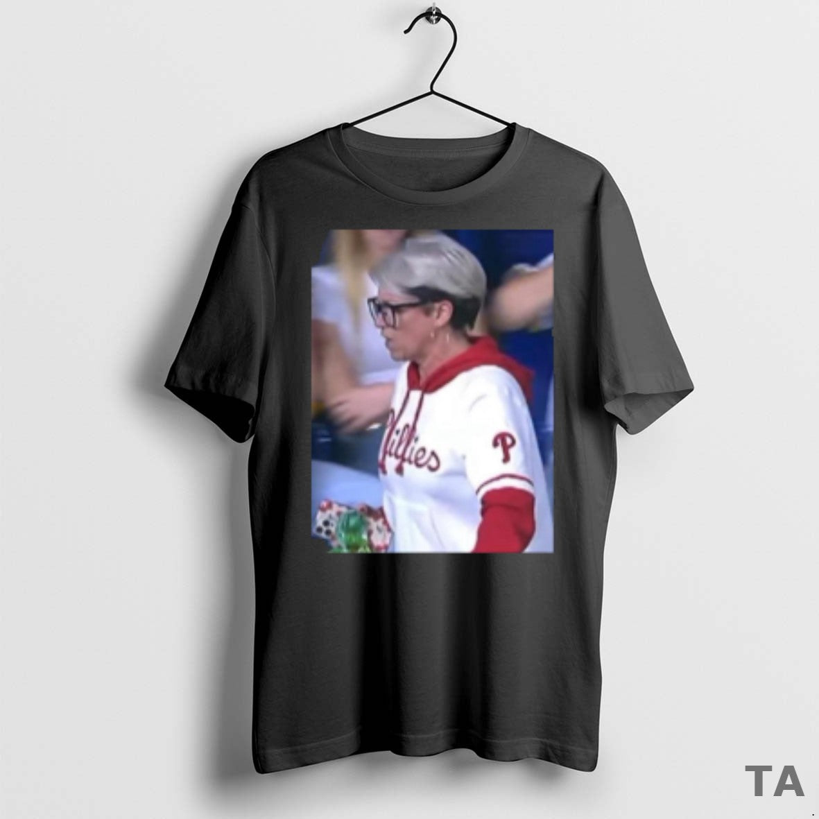 Top The Phillies Fan Who Stole A Home Run Ball From A Kid Hey Thats T-Shirts, Hoodie, Sweatshirt | InkRitualCo.com