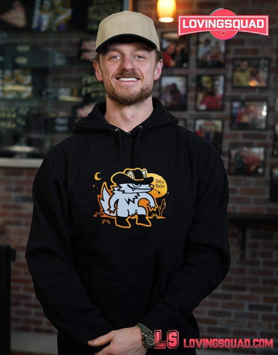 Wolf Cowboy Hat Darn Toot’n T-shirt