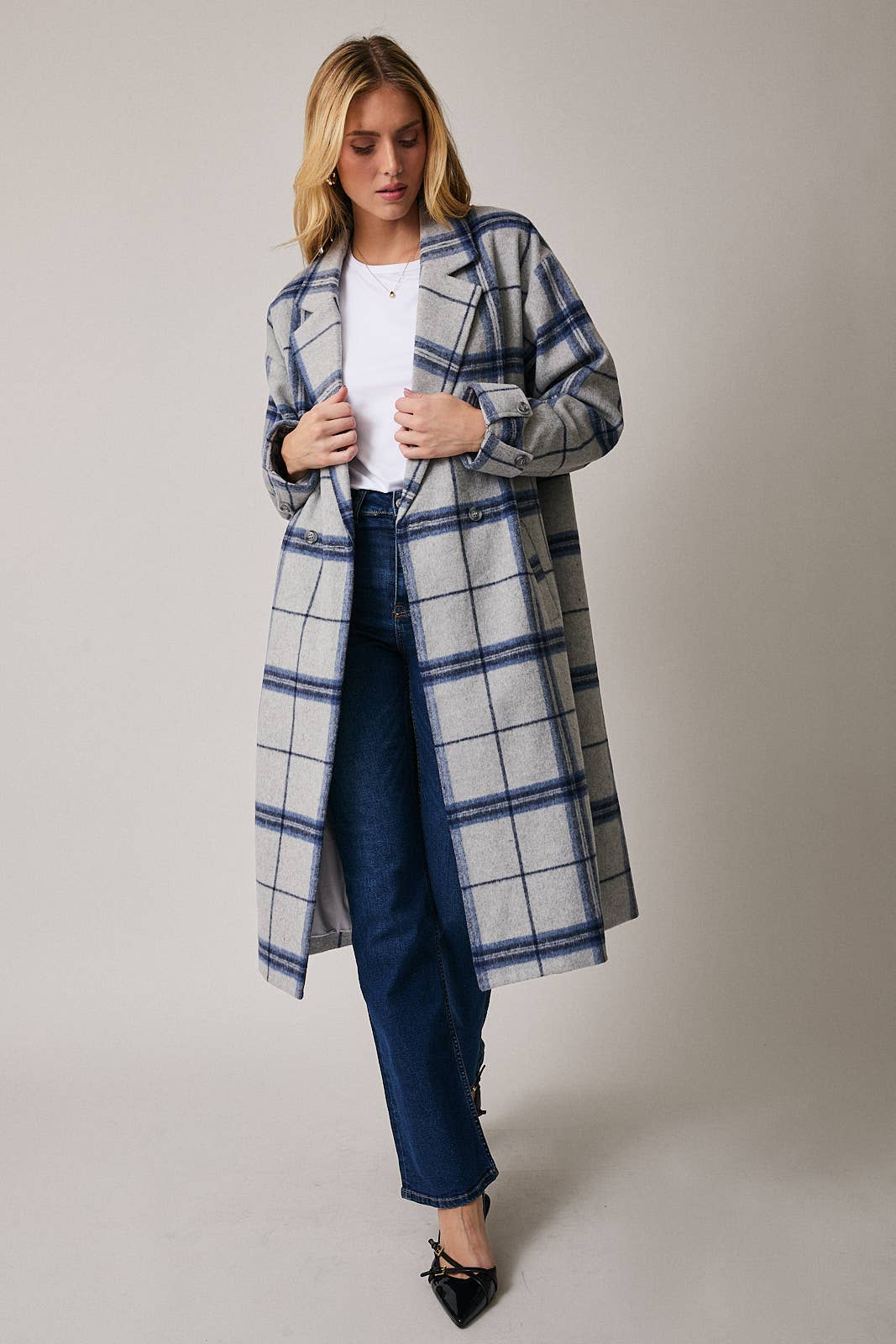 Long Sleeve Coat in Plaid