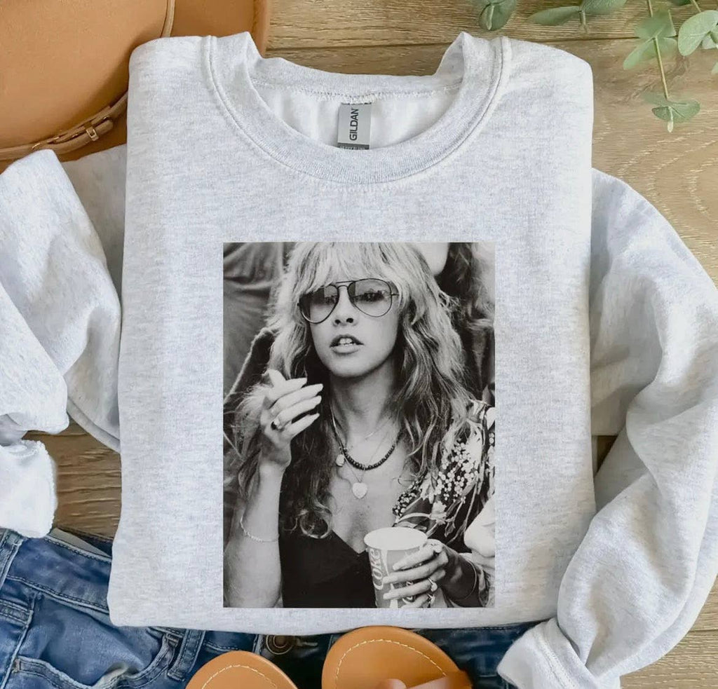 Be A Legend Graphic Tee-Crewneck
