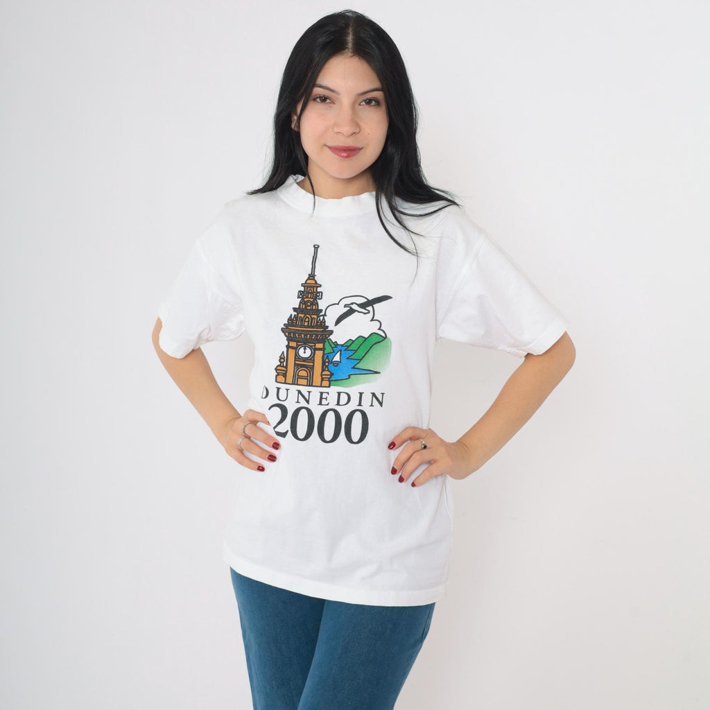Vintage Dunedin 2000 White Zealand Landmark Souvenir Travel Tourist Tee Y2k Size Medium (1)