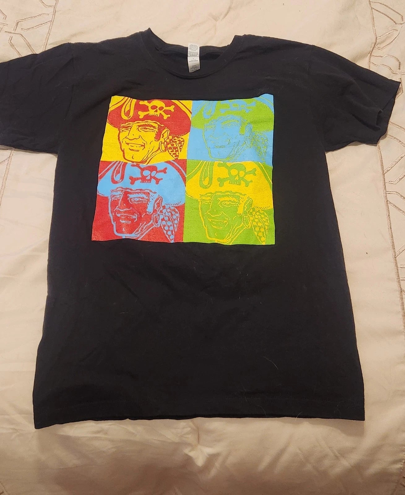 Pittsburgh Pirates Pop Art Black T Shirt Men Size Small M&O Knits. NEW