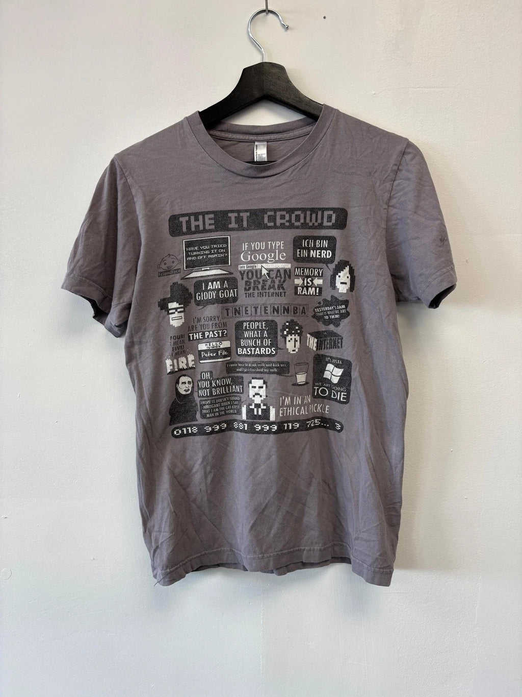 The IT Crowd Shirt Mens XS American Apparel TV Show Quotes Comedy Graphic Tee