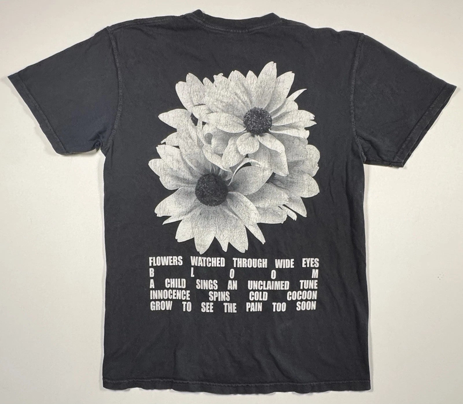 The Breaks T-Shirt Men’s Medium Black Faded Floral Print Streetwear Graphic Tee