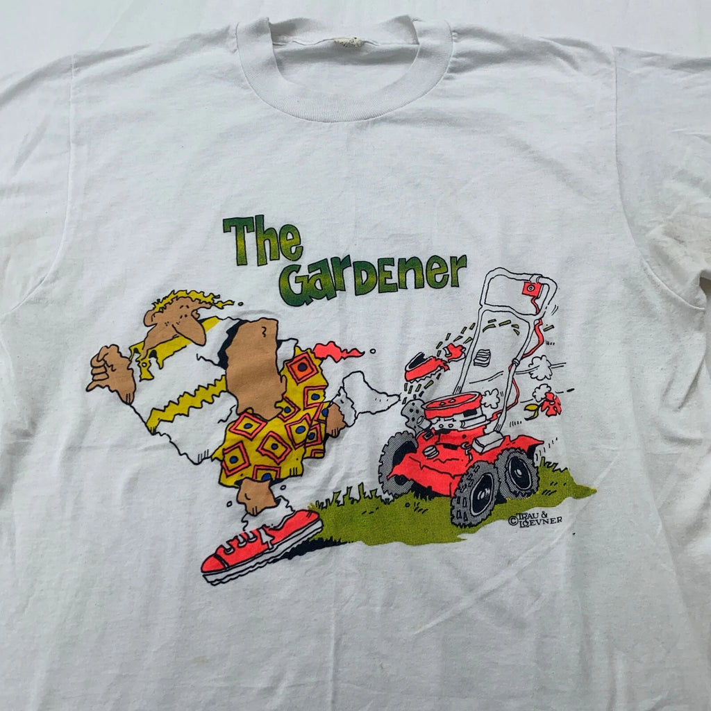 vintage 90s THE GARDENER LAWNMOWER DAD JOKE CARTOON T-Shirt MEDIUM