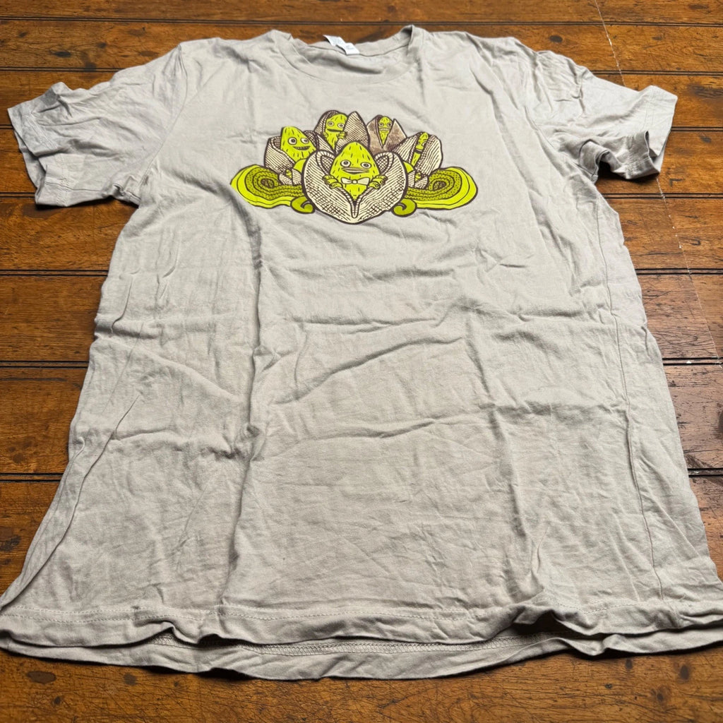 Indeed Brewing Company Pistachio Graphic T-Shirt Mens Large Tan Sleeve Cotton