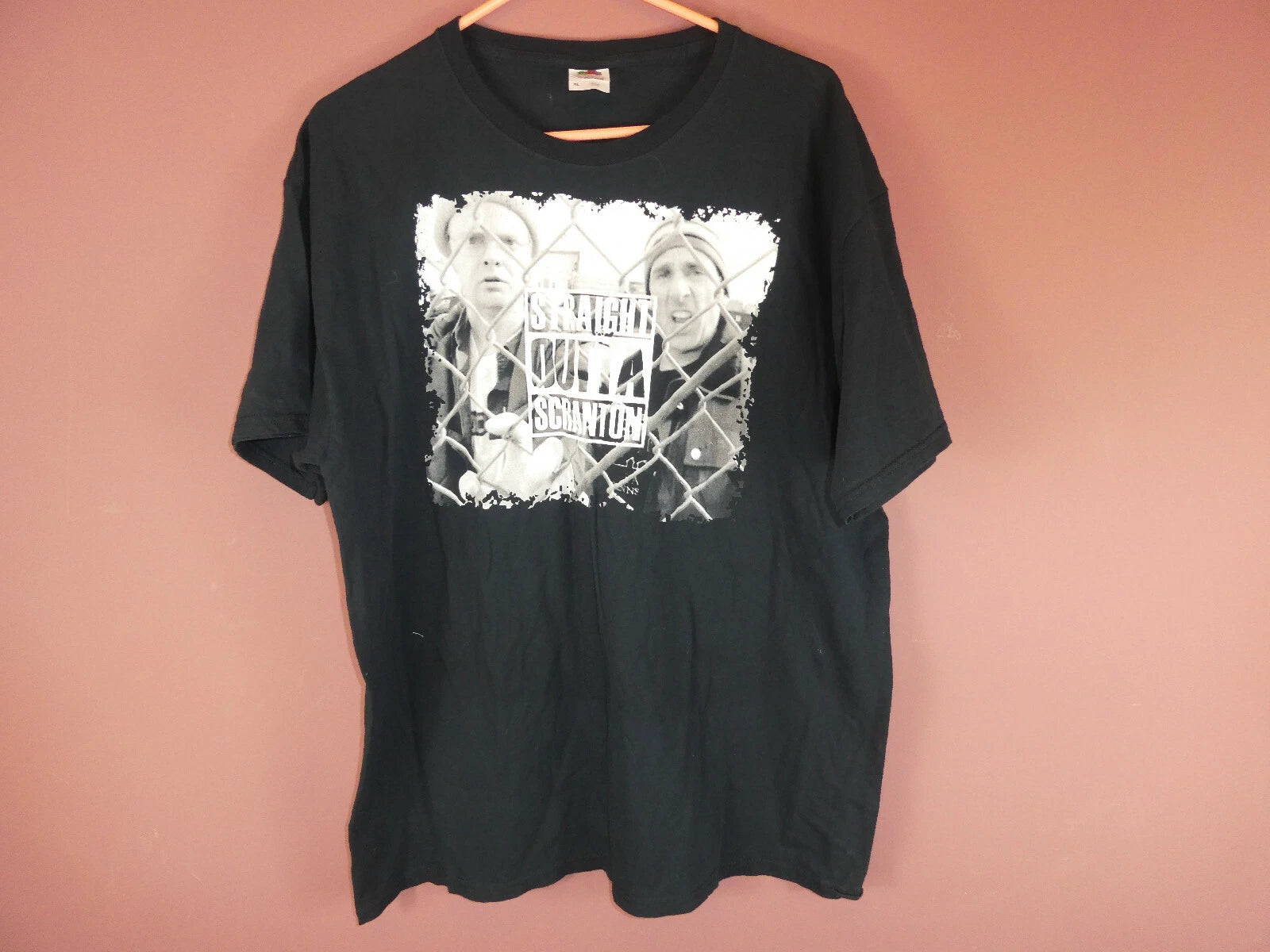 FRUIT OF THE LOOM THE OFFICE STRAIGHT OUTTA SCRANTON BLACK T-SHIRT SIZE  XL