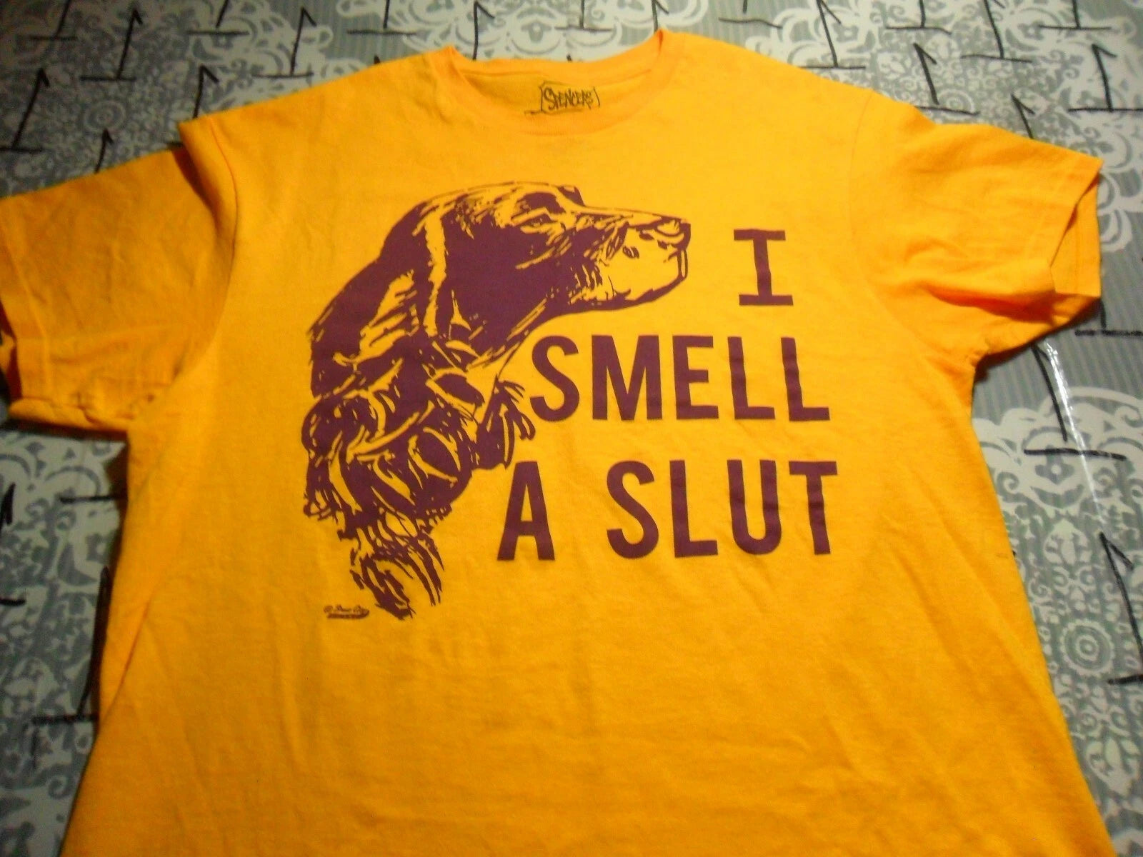 NWOT Medium I Smell ... T Shirt