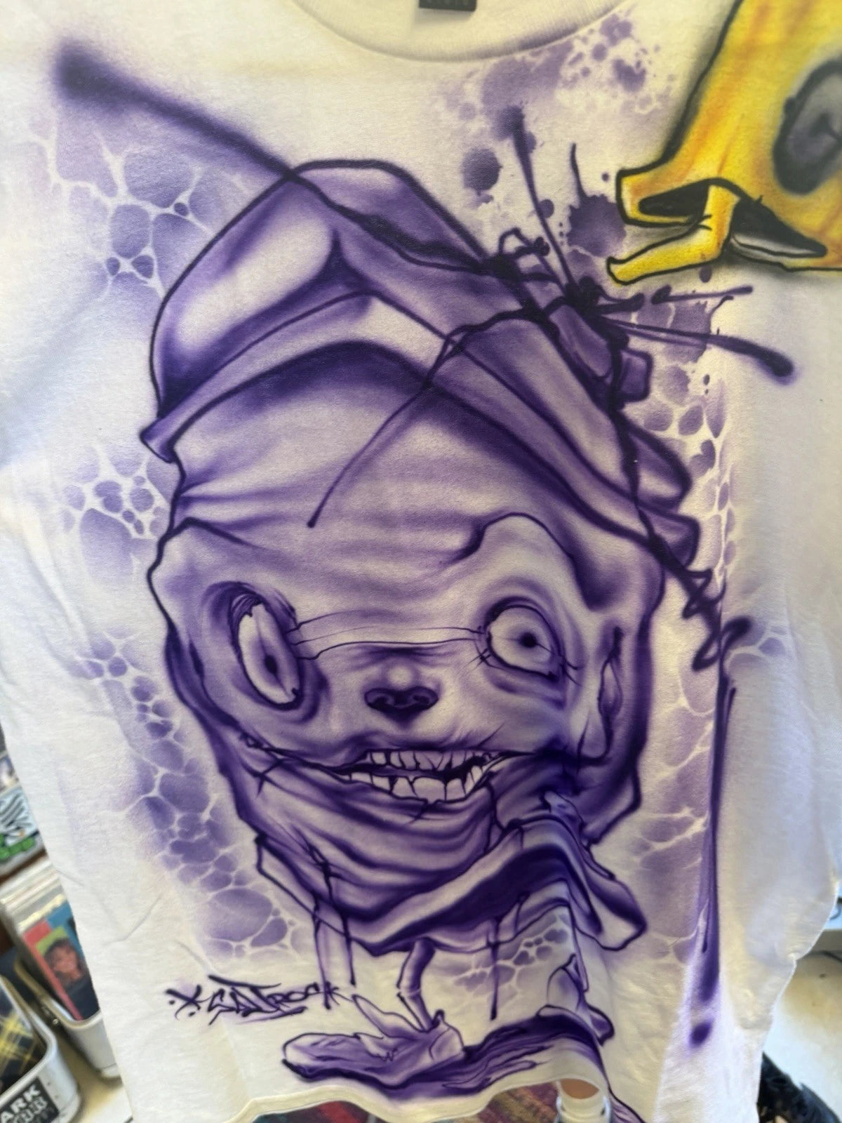 Custom Airbrushed Style Scary Clown Spooky Holiday Graffiti Large T-Shirt