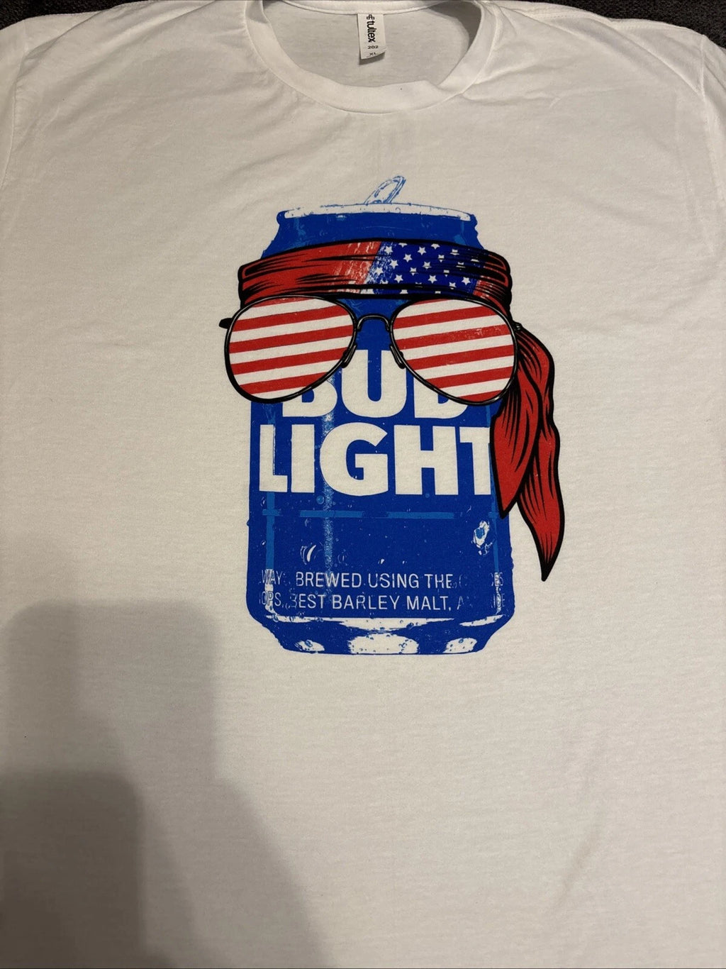 Bud Light Red White And Blue America Americana Can T-shirt Size Large
