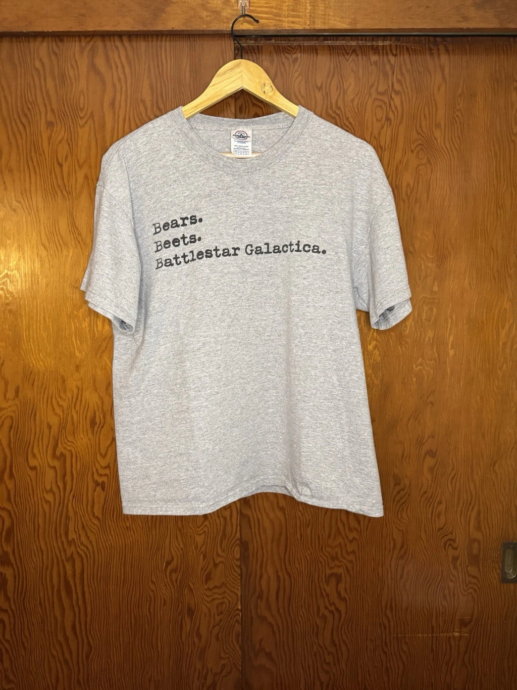 Large Vintage Y2K Bears Beats Battlestar Galactica The Office T Shirt TV Comedy