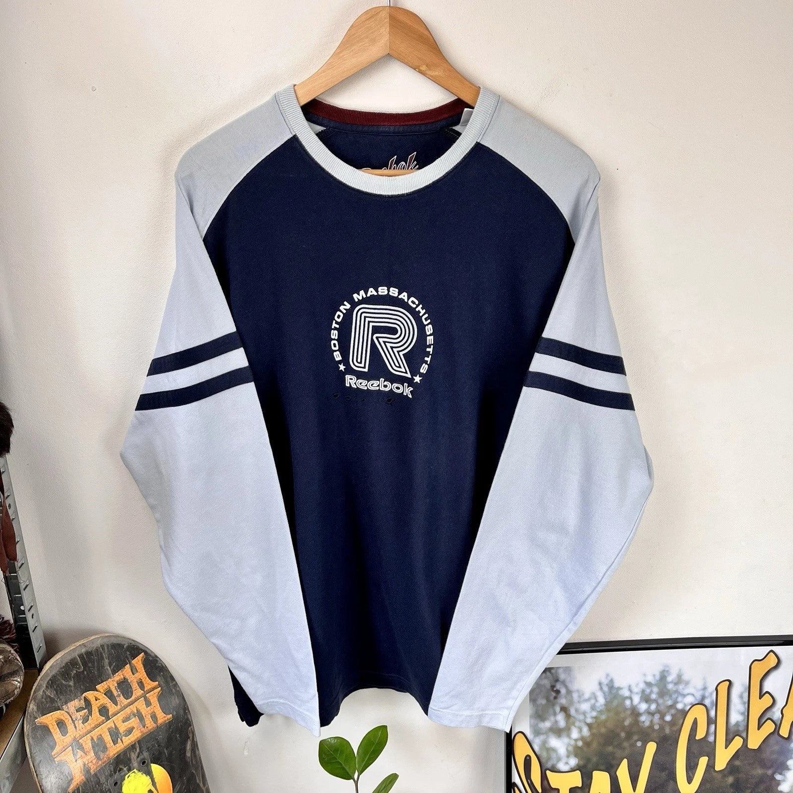 Reebok Vintage 90s Massachusetts Football Graphic Longsleeve T-Shirt L Mens Y2k