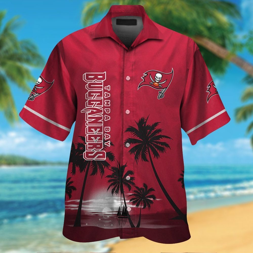 Tampa Bay Buccaneers Short Sleeve Button Up Tropical Hawaiian Shirt VER04
