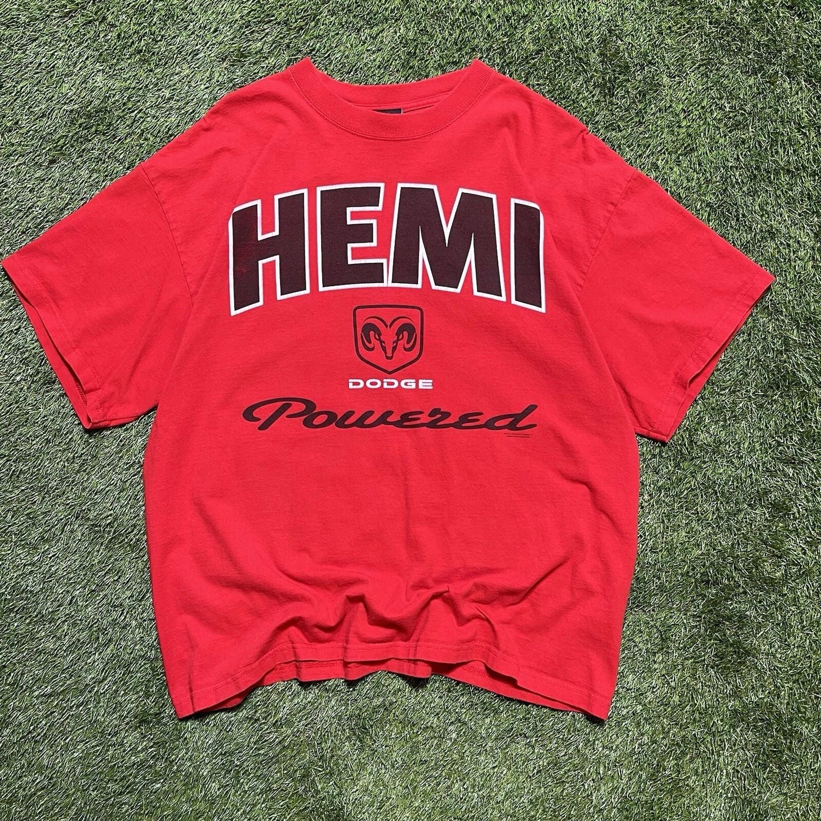 VTG Mens Hemi Powered Dogde Engine Racing T Shirt Sz XL Grunge Graphic Print Red