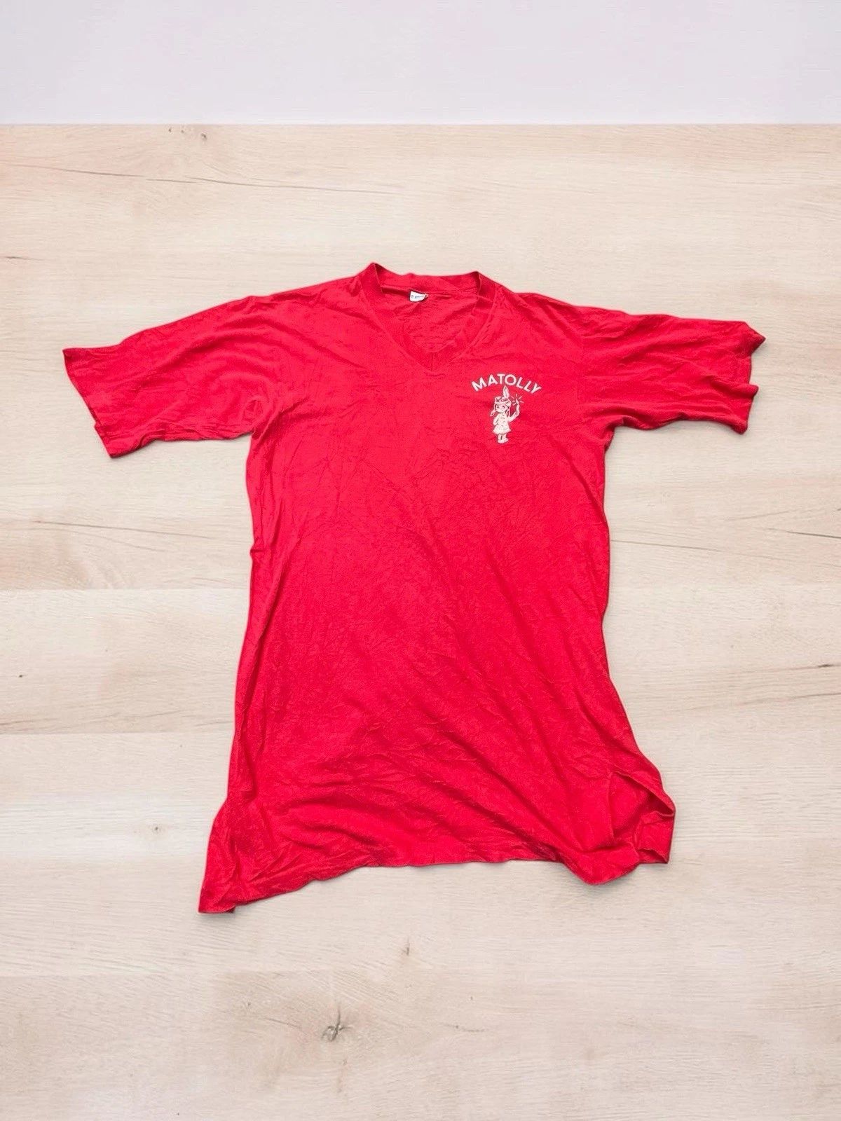 Vintage Champion Matolly Graphic V-Neck T-Shirt Red Size Large