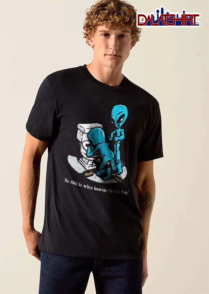 So This Is What Humans Do For Fun Blue Alien Vomiting Toilet Distressed Cartoon shirt
