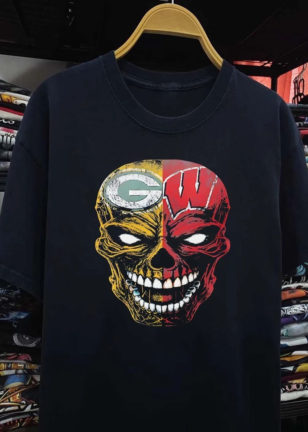 Wisconsin Fan Gear Green Bay Packers Badgers Skull T-Shirt
