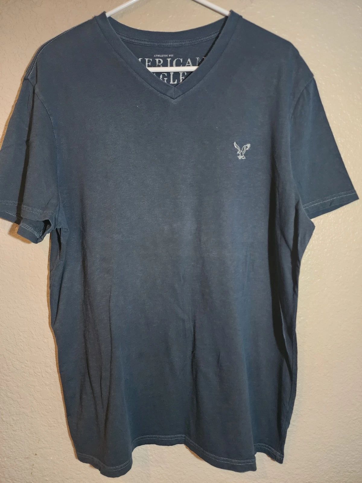 American Eagle Men's T-Shirt, Size Large, Navy Blue, Short Sleeve, V-Neck