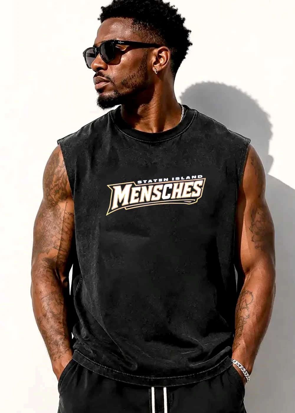Staten Island Mensches Metallic Gold Outline Text Logo Banner shirt