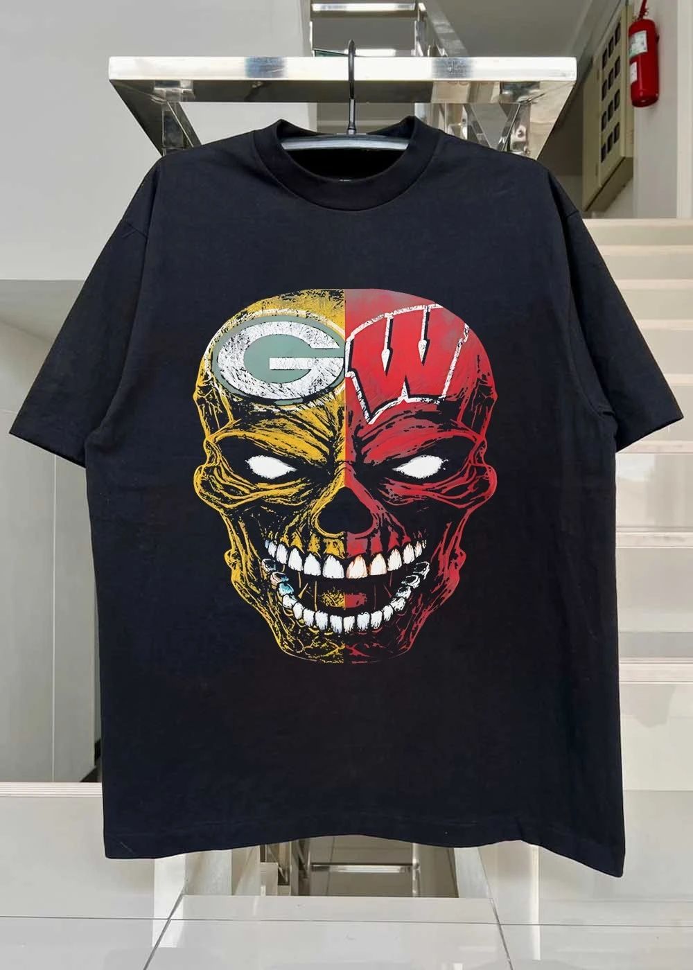 Wisconsin Fan Gear Green Bay Packers Badgers Skull T-Shirt