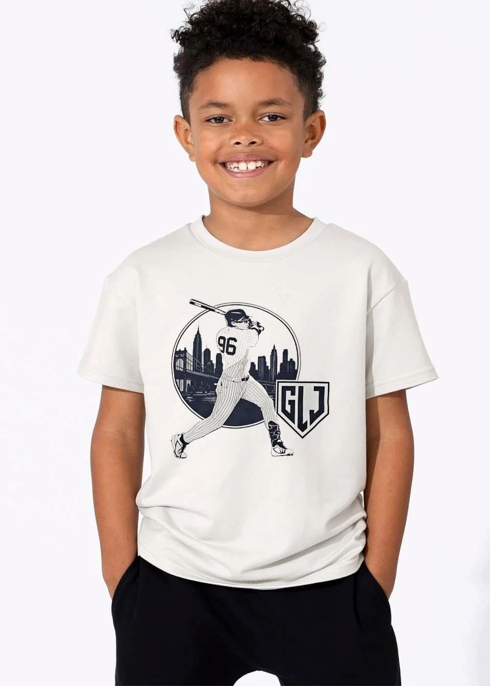 Glj 96 Baseball Batter Swinging Bat Nyc Skyline Circle Crest shirt