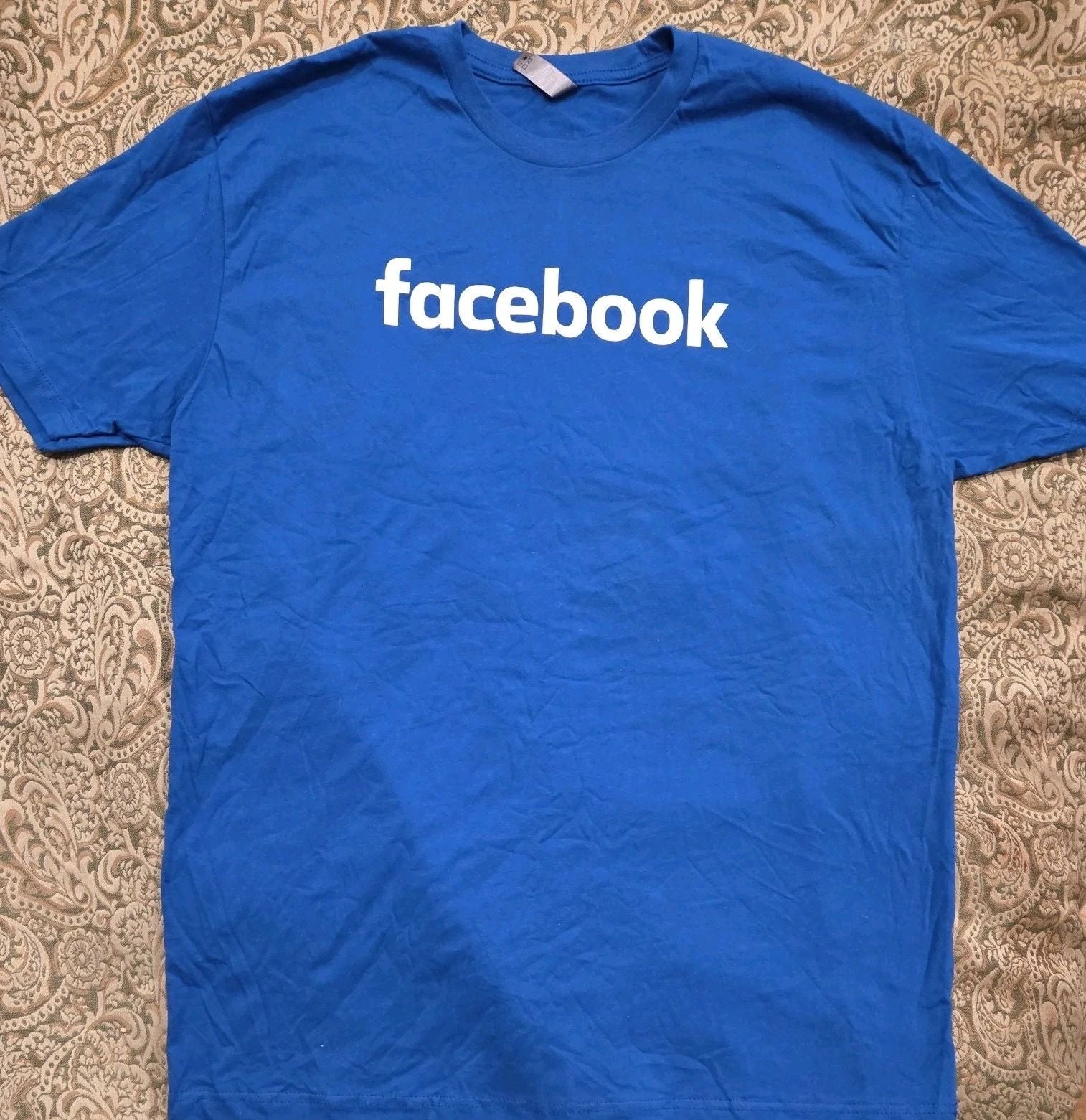 Rare Facebook Employee XL Short Sleeve Blue Social Media VR Graphic Tee NWOT