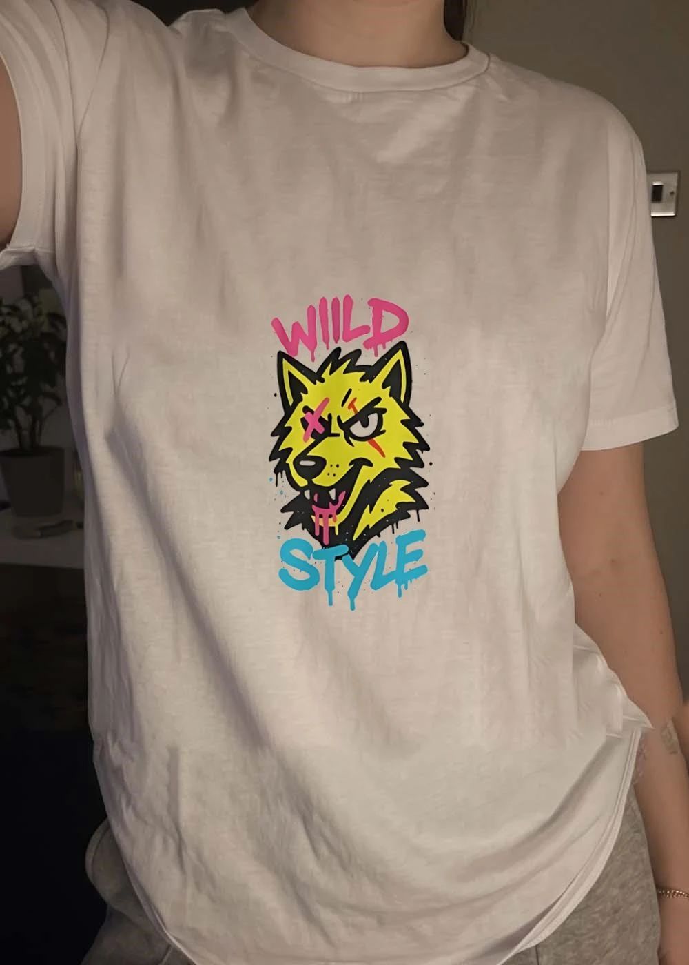 Wild Style Wolf Graffiti Art T-Shirt