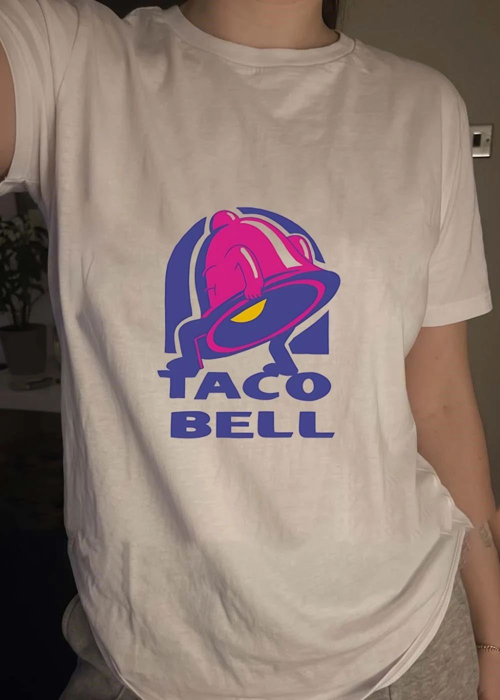 Taco Bell Apparel Funny Dancing Bell Graphic Men’s T-Shirt