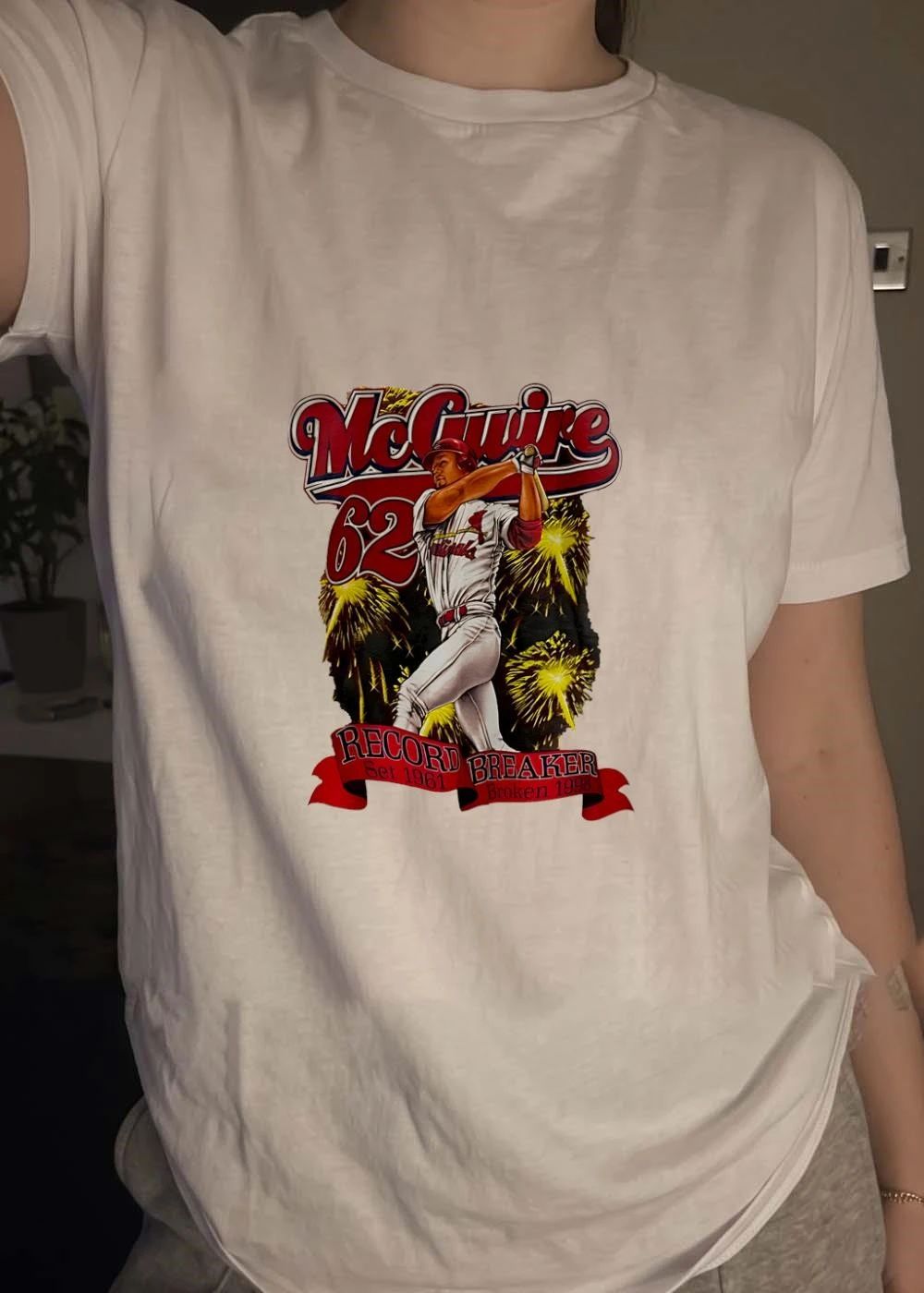McGuire 62 Record Breaker Set 1961 Broken 1998 St Louis Cardinals T-Shirt
