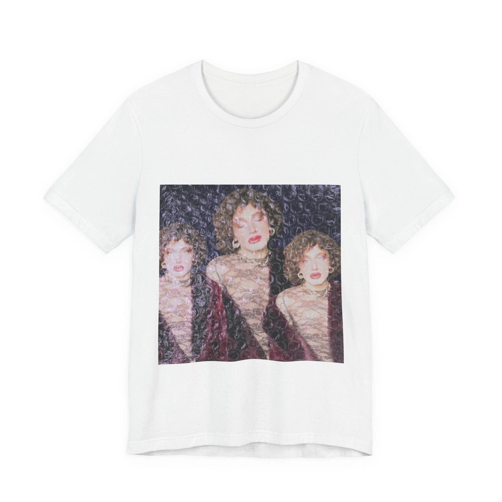 prueryto eye Vintage Glam T-Shirt