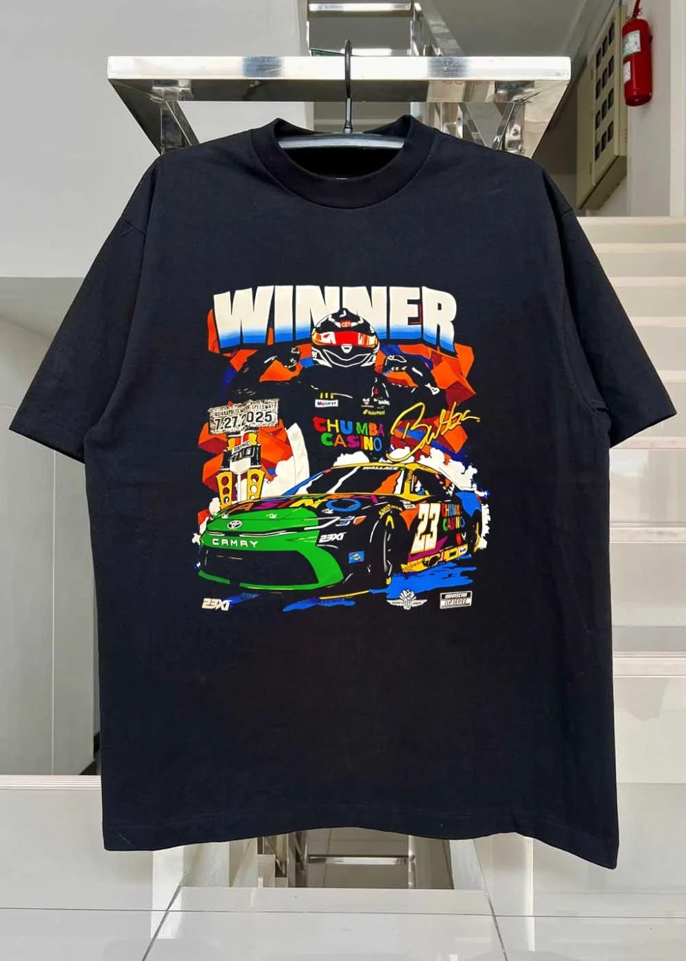 Bubba Wallace Signature Indianapolis 400 Winner Chumba Casino 23XI T-Shirt