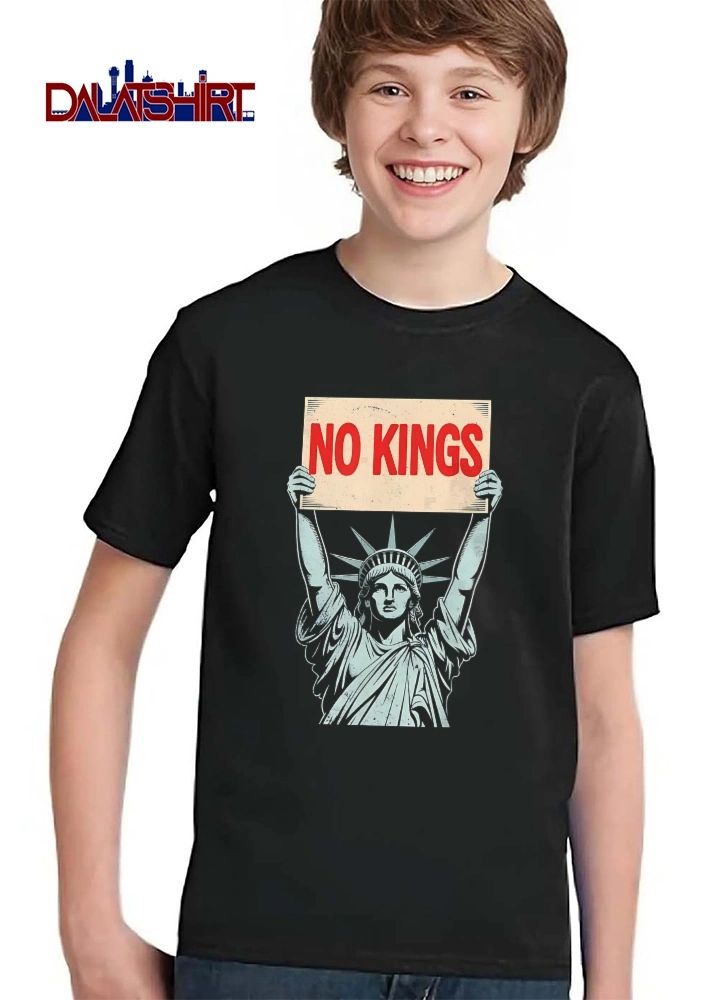No Kings Statue Of Liberty Holding Sign Distressed Poster shirt