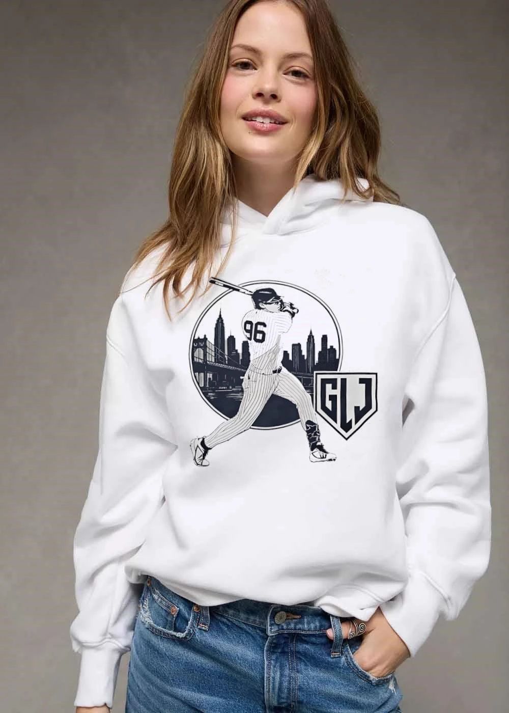 Glj 96 Baseball Batter Swinging Bat Nyc Skyline Circle Crest shirt