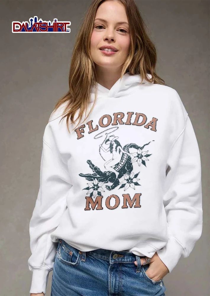 Florida Mom Distressed Cowgirl Riding Alligator Lasso Flowers shirt