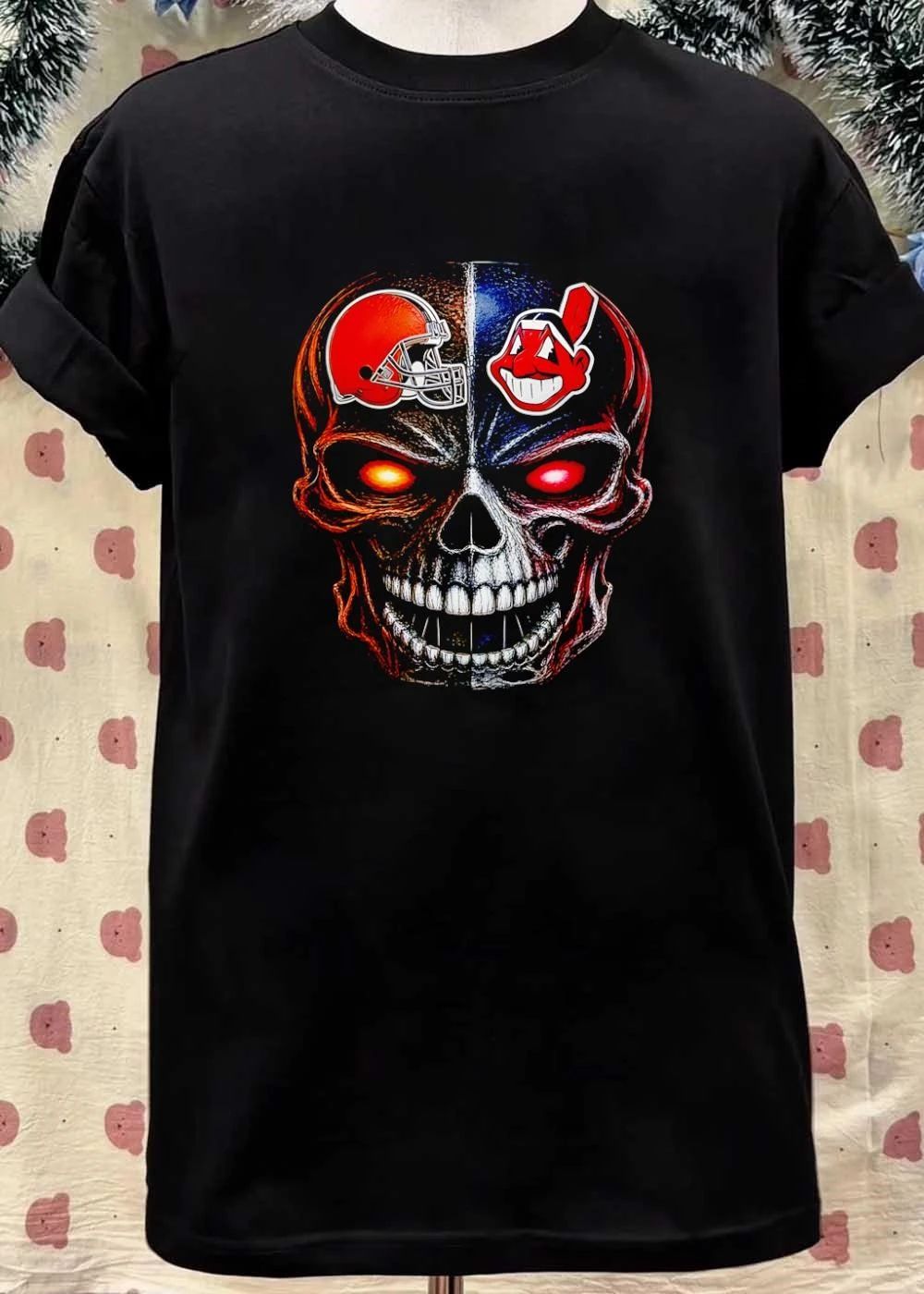 Cleveland Sports Skull Helmet Mascot Fan Apparel Browns Indians T-Shirt
