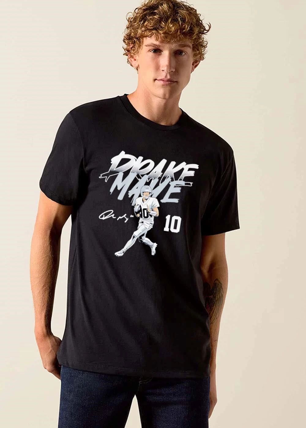 Drake Maye 10 Quarterback Running With Football Halftone Illustration shirt