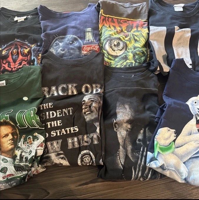 Random 5 for $35 Vintage/Modern graphic TShirt Bundle! Message with your size.