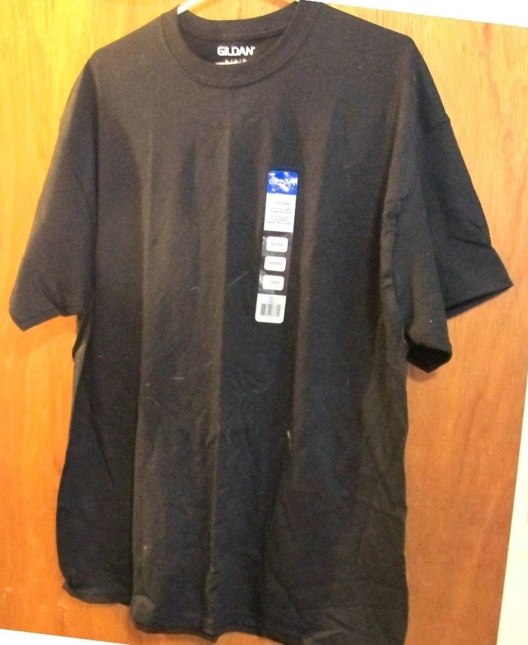 2 Gildan Adult T-Shirts Black Size Medium ~ 100% Cotton ~ New